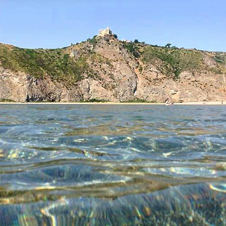 Baia Dei Delfini Aparthotel ฟูร์นารี ภายนอก รูปภาพ