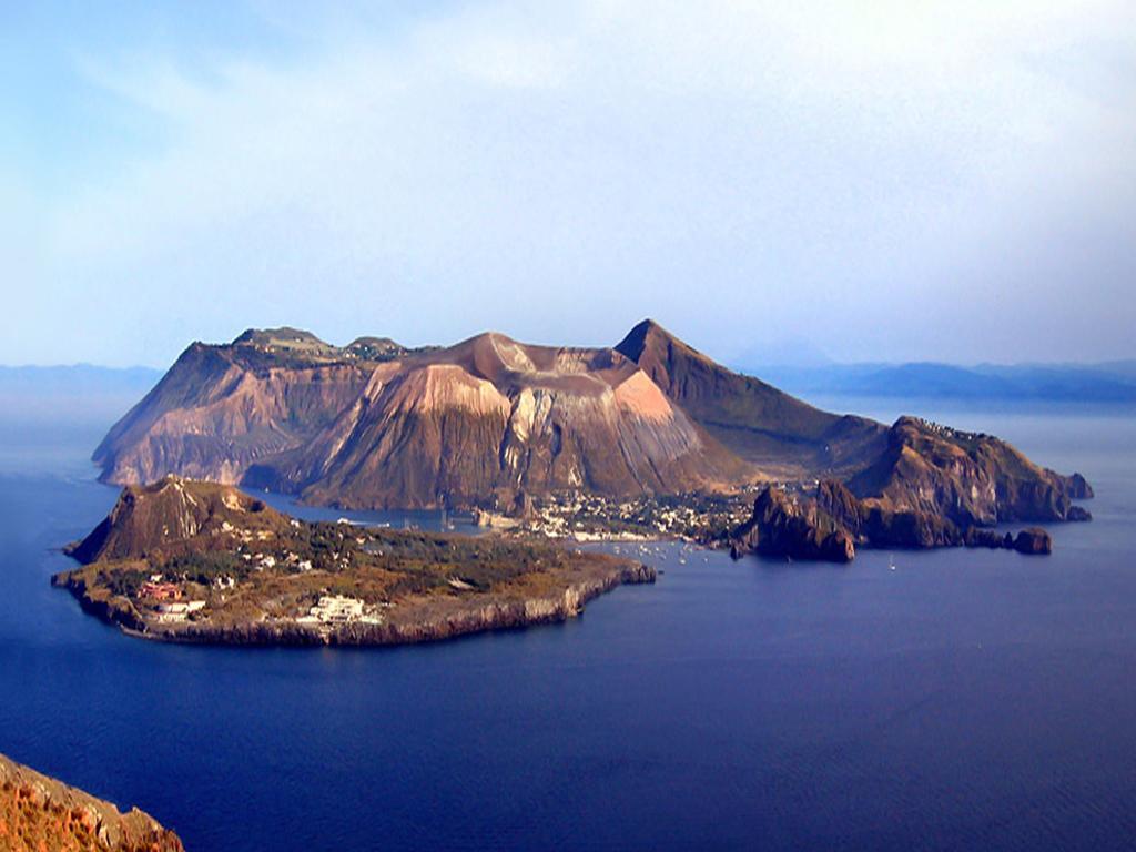 Baia Dei Delfini Aparthotel ฟูร์นารี ภายนอก รูปภาพ