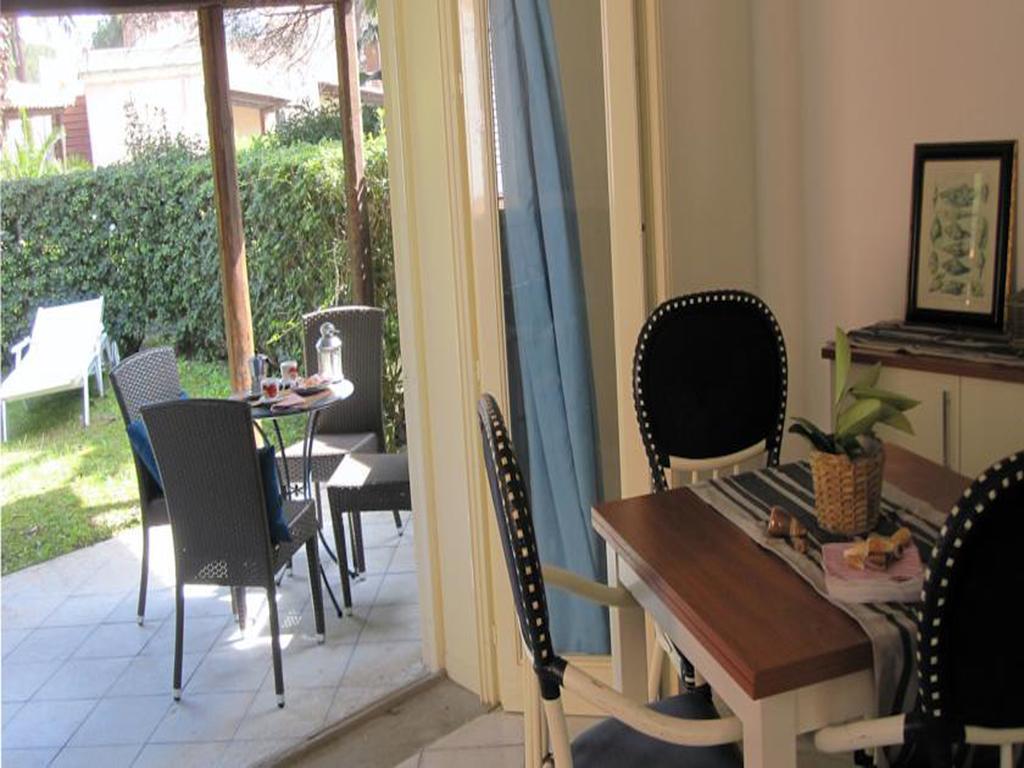 Baia Dei Delfini Aparthotel ฟูร์นารี ภายนอก รูปภาพ
