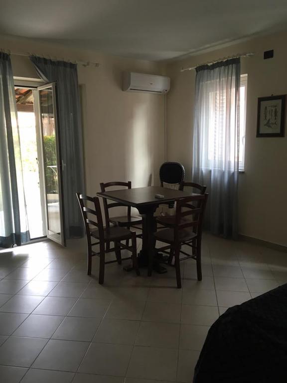 Baia Dei Delfini Aparthotel ฟูร์นารี ภายนอก รูปภาพ