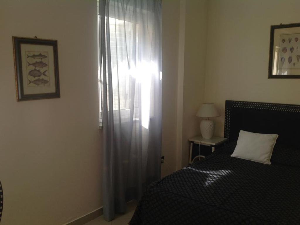 Baia Dei Delfini Aparthotel ฟูร์นารี ภายนอก รูปภาพ
