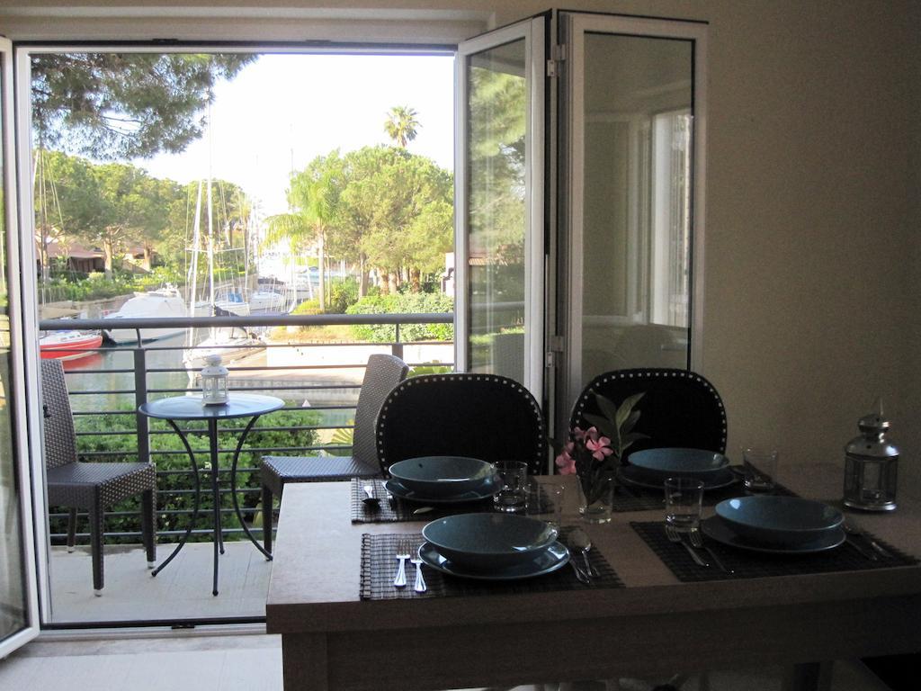Baia Dei Delfini Aparthotel ฟูร์นารี ห้อง รูปภาพ
